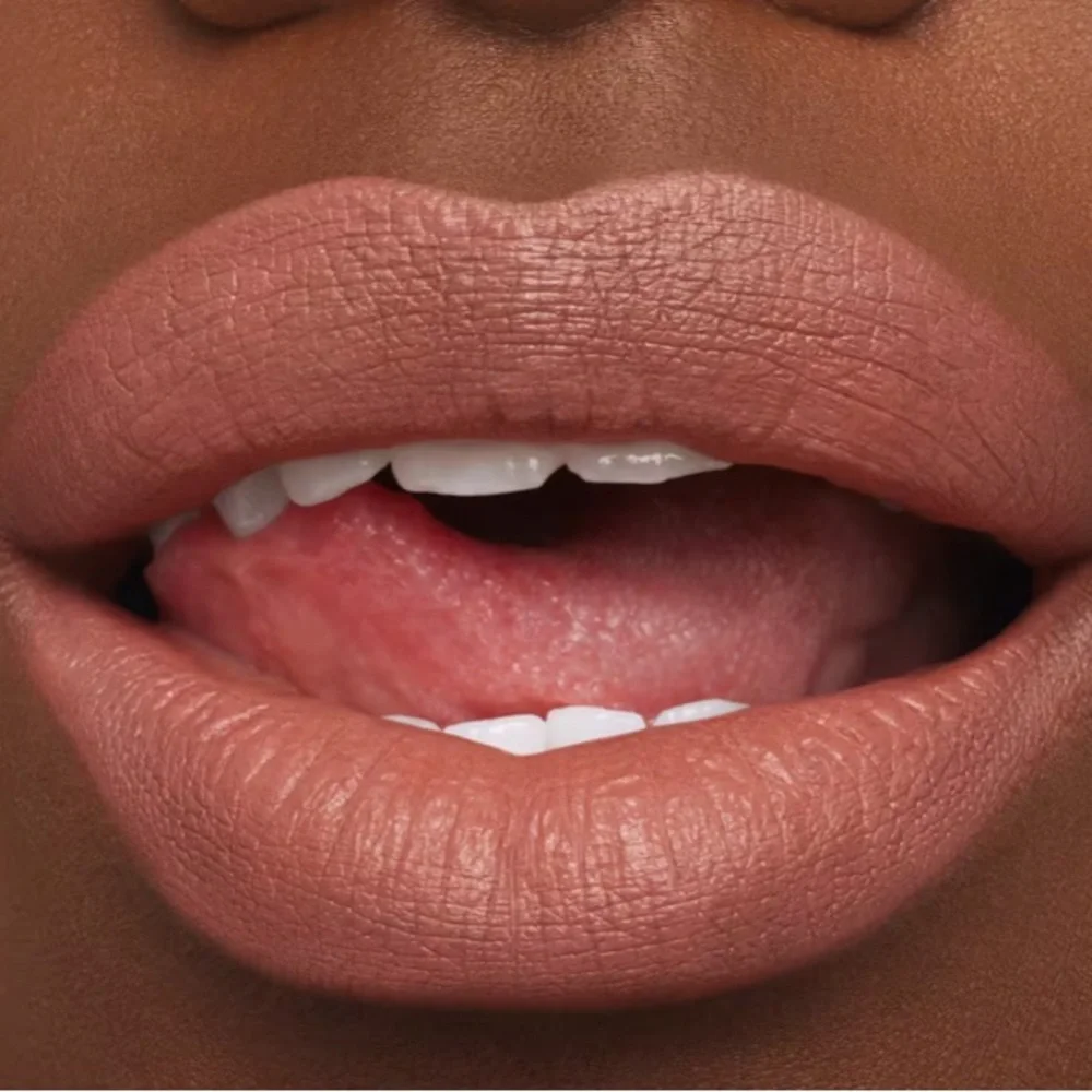 ‼️ LAST ONE 💋 VELVET TEDDY a M·A·CXIMAL SILKY MATTE LIPSTICK. RETAIL $25.  **NEW - Picture 4 of 14